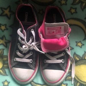 Girls converse